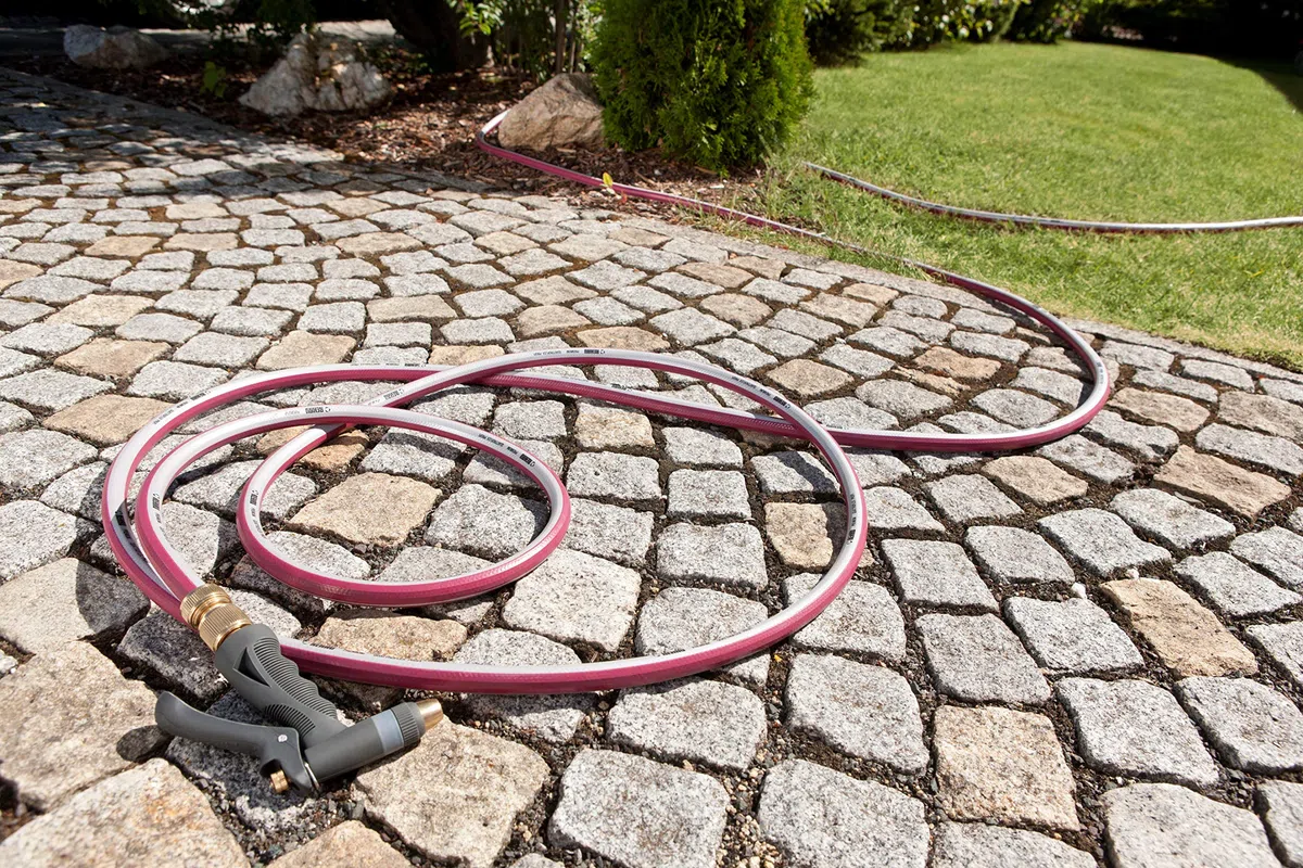 REHAU Gartenschlauch zur Bewässerung 13 mm (1/2) - Quattroflex Profi , 40 m