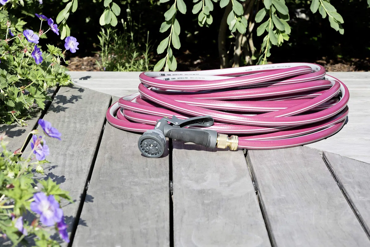 REHAU Gartenschlauch zur Bewässerung 13 mm (1/2) - Quattroflex Profi , 40 m