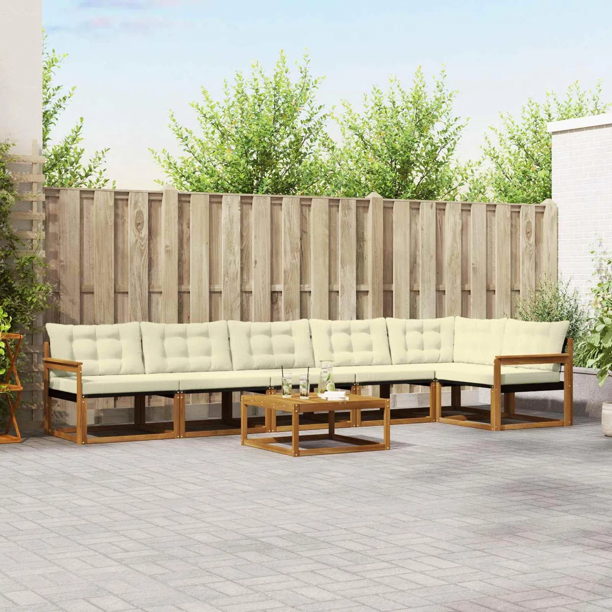 Gartenmöbelgarnitur mit 7 Teilen aus massivem Akazienholz Natur und Creme, wetterfestes Outdoor-Set mit Tisch, Sofas, Kissen für Terrasse, Balkon, Garten