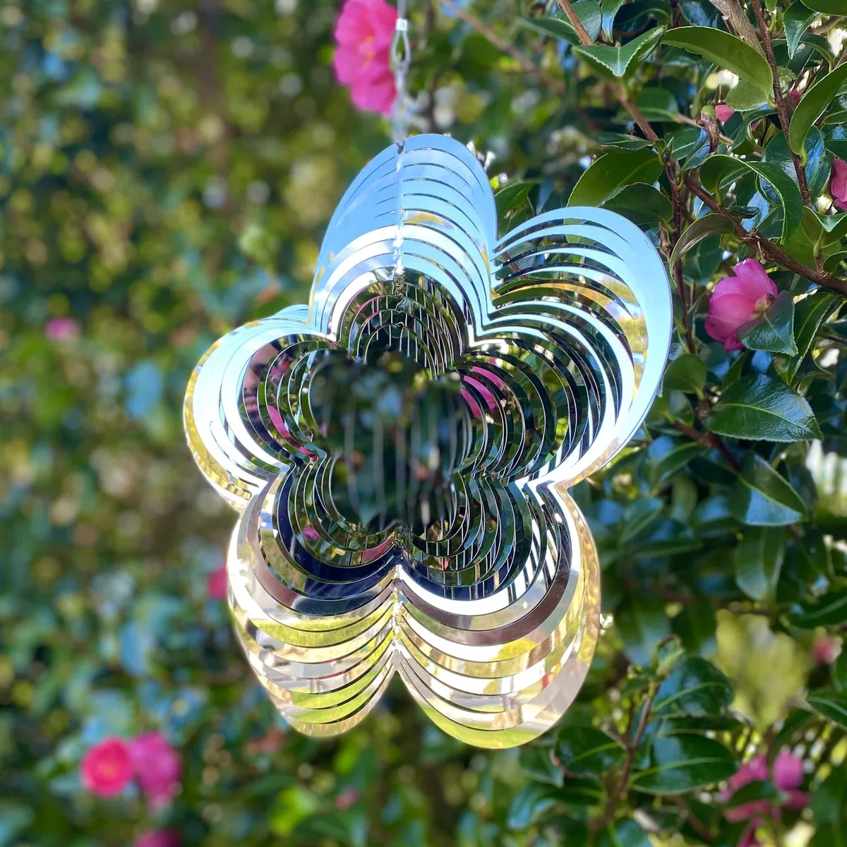 Metall-Windspiel für den Außenbereich, Gartenkunst für Hinterhof, hängende Dekoration und Spinner für Hof und Garten, Ornamente, 3D-Form, silberne Blume