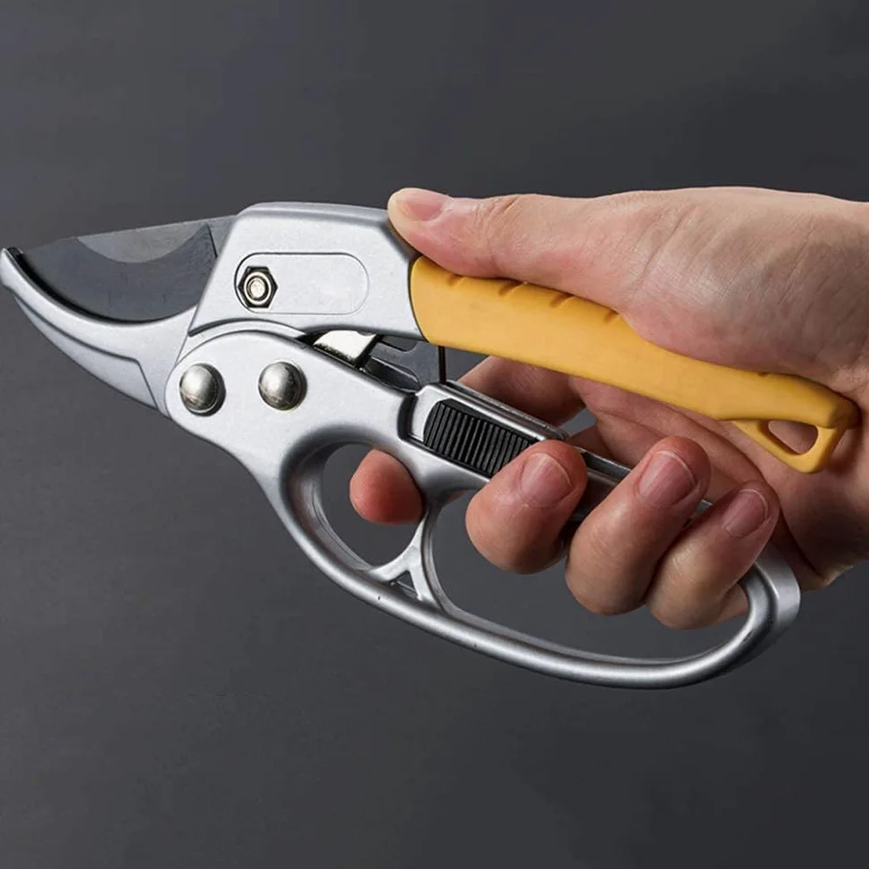 Ratschen-Hand-Astschere mit rutschfestem, ergonomischem Griff, handpflegend gestaltete Baumschere für den Garten