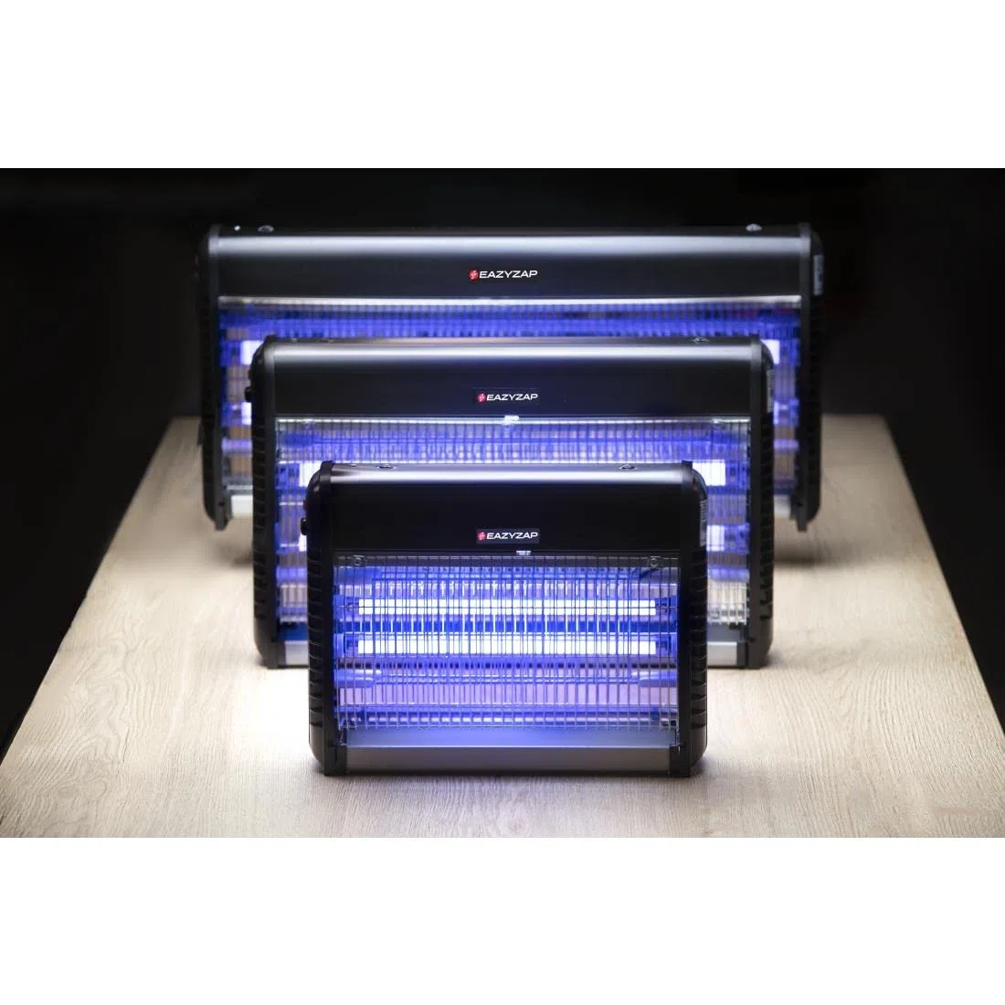 Eazyzap FD498 Energieeffizienter LED Fliegen- und Insektenvernichter | 150m² Reichweite | Eco-Lampen: 2 x 10 Watt | Ersatzbirne AJ638