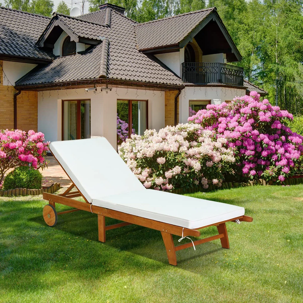 GIANTEX Sonnenliege Klappbar, Mobile Gartenliege mit Rollen, Liegestuhl mit Verstellbarer Rückenlehne, inkl. Kissen, Relaxliege Strandliege Massivholz bis 160 kg belastbar, Liege Garten (Holz)