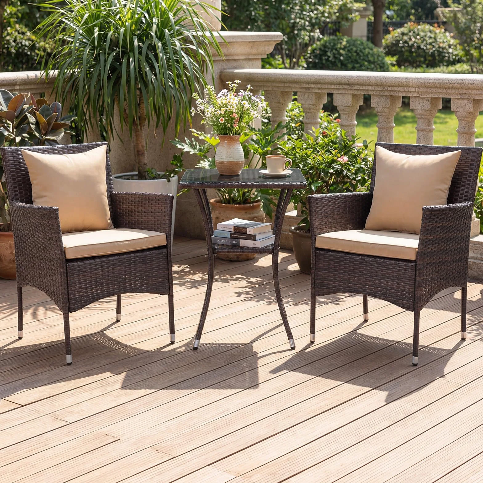 COSTWAY Rattan Gartenmöbel Set, Balkonmöbel Kleiner Balkon, Balkon Möbel mit 2 Sessel, Glastisch und Kissen, Gartenlounge 2 Personen, Sitzgruppe für Garten, Veranda, Poolbereich (Mix Braun+Beige)