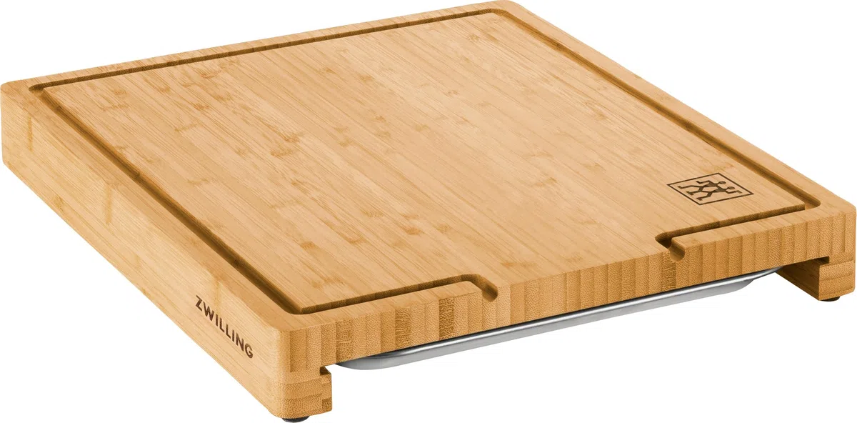 ZWILLING BBQ+ Schneidbrett mit Auffangschale, Saftrille, 39 x 30 x 5 cm, FSC-zertifizierter Bambus, Schale aus Edelstahl, Braun